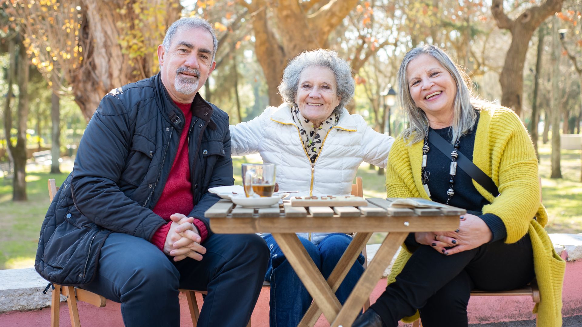 How to Foster Friendships in Your 55+ Community